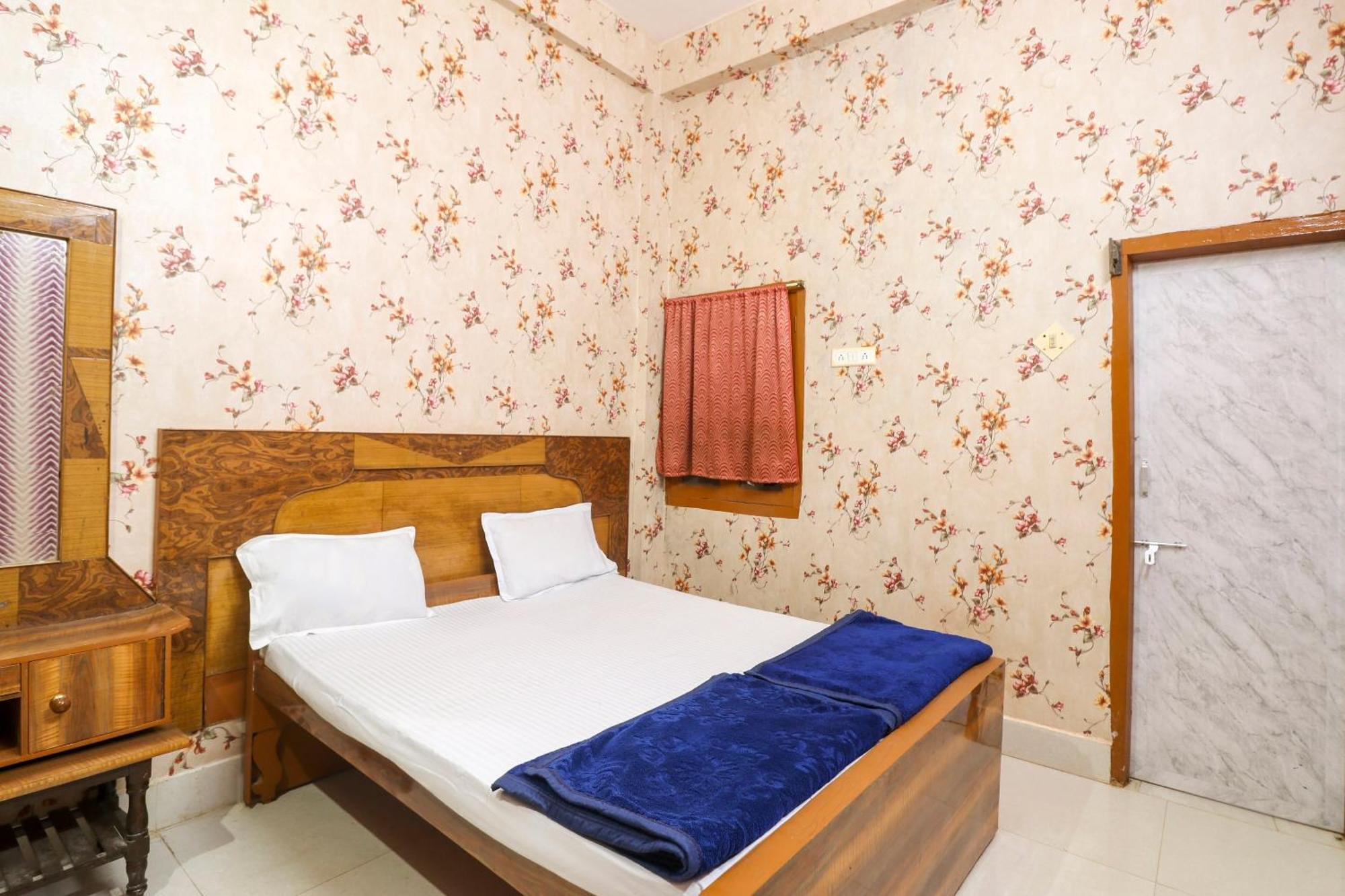 Spot On Hotel Poonam Jagdalpur Exterior photo